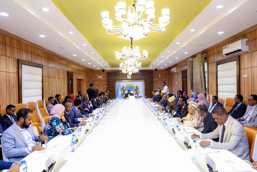 Golaha oo ansixiyay dhismaha Golaha Sare ee Adeegga Garsoorka.jpg